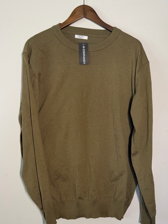 Men's Olive Crewneck Sweater - Classic Everyday Knit - Picture 2 of 4